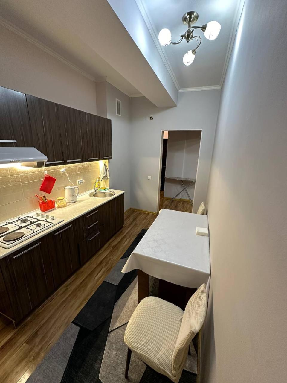 1-Room Apart. 21 On Usenbaeva 52 Near Eurasia Shopping Center Bishkek Exterior foto